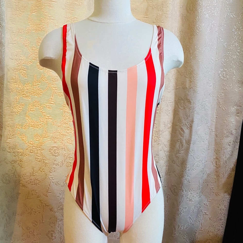 Bathing suit